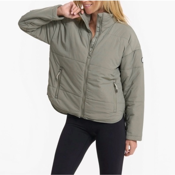 Vuori pistachio insulated jacket Sz Small - Picture 9 of 9